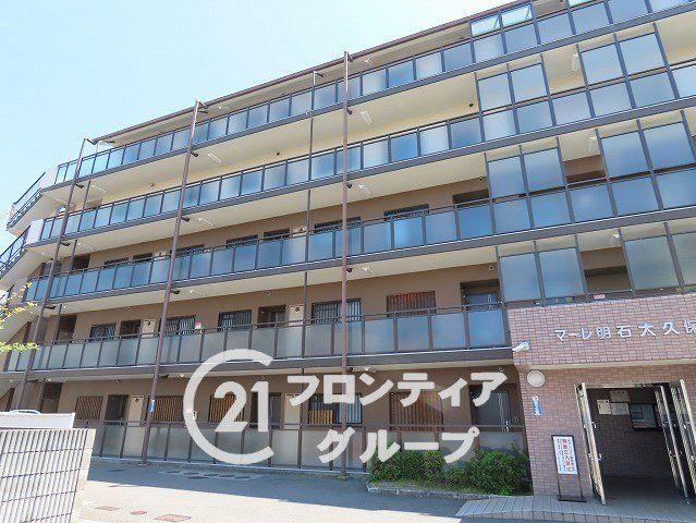 3LDK apartment in Akashi, Hyogo - Photo 1