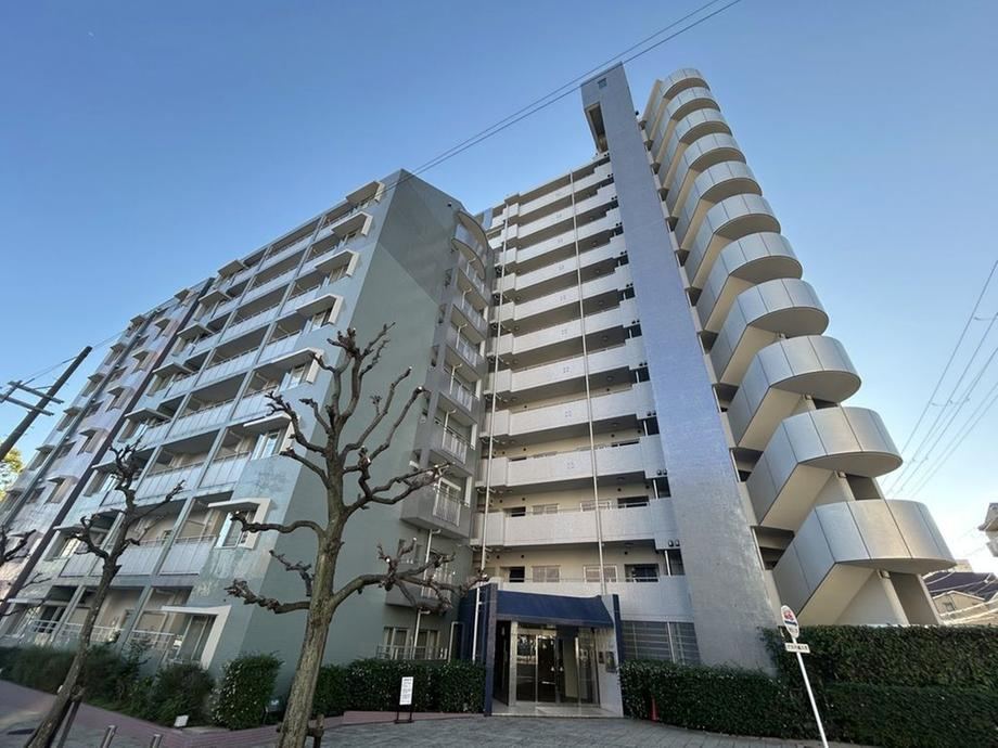 1LDK apartment in Higashinada Ward, Kobe, Hyogo - Photo 1