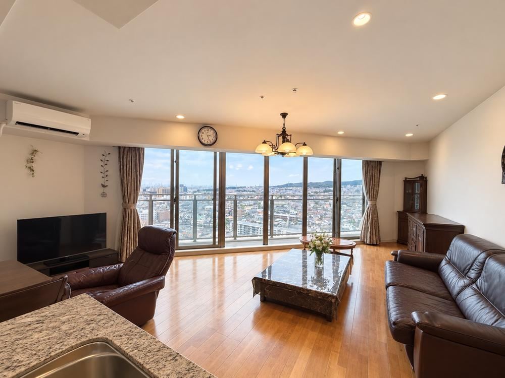 2LDK+S apartment in Takarazuka, Hyogo - Photo 1