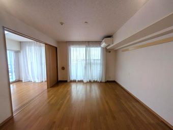 2LDK apartment in Fussa