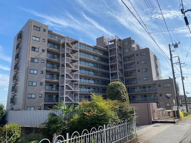 2LDK+S apartment in Kawagoe, Saitama - Photo 1