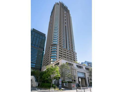 2LDK apartment in Kita Ward, Osaka - Photo 1