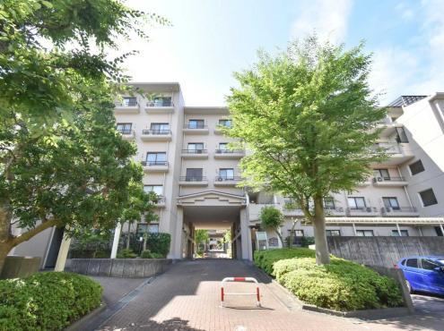 4LDK apartment in Midori Ward, Yokohama, Kanagawa - Photo 1