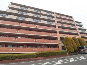 4LDK apartment in Tsuzuki Ward, Yokohama