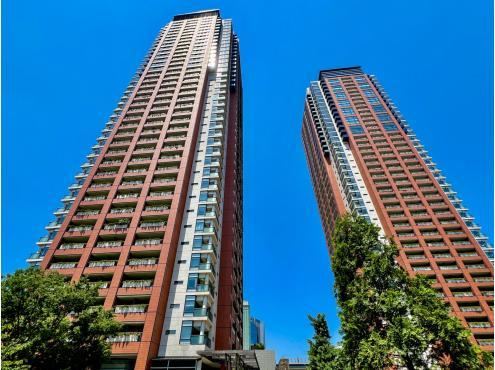 1LDK apartment in Minato Ward, Tokyo - Photo 1
