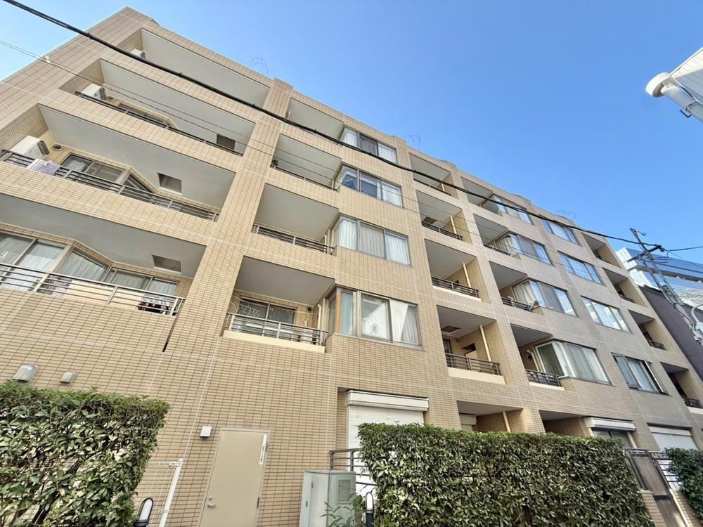 2LDK apartment in Taito Ward, Tokyo - Photo 1