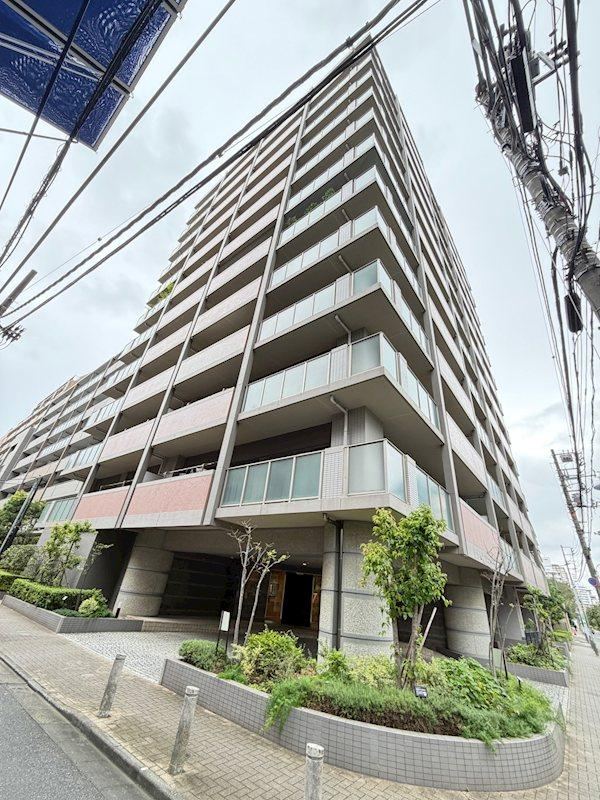 2LDK apartment in Shinagawa Ward, Tokyo - Photo 1