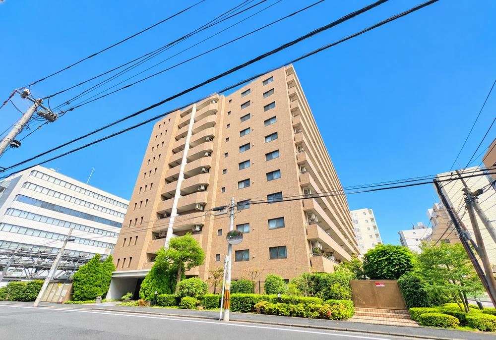 2LDK apartment in Nishi Ward, Yokohama, Kanagawa - Photo 1