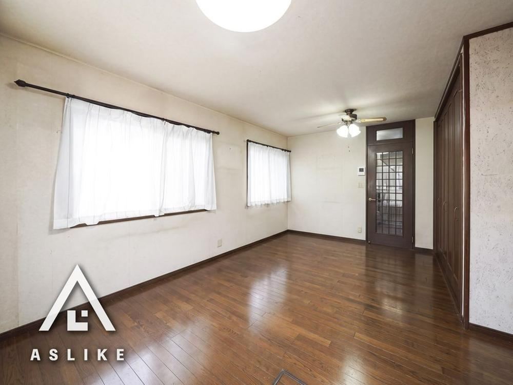 4LDK house in Matsudo, Chiba - Photo 1