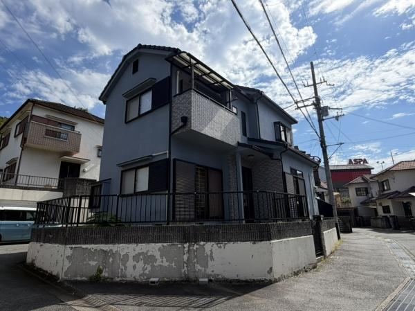 4LDK house in Ikoma, Nara - Photo 1
