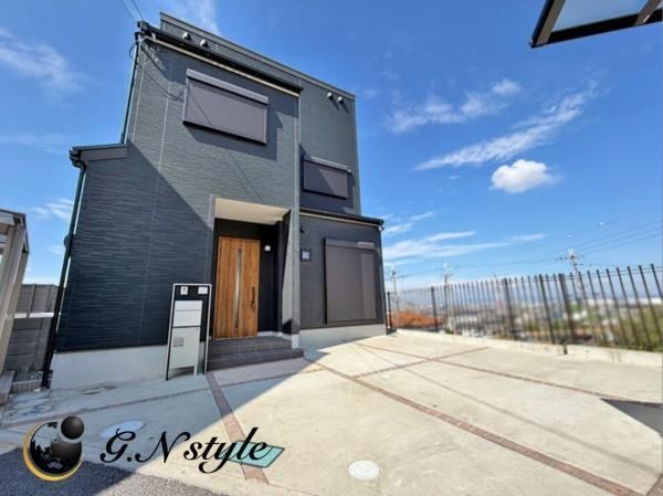 4LDK house in Yao, Osaka - Photo 1