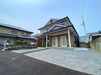 8DK house in Iyo District