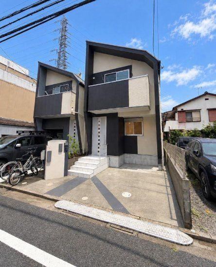 4LDK house in Adachi Ward, Tokyo - Photo 1