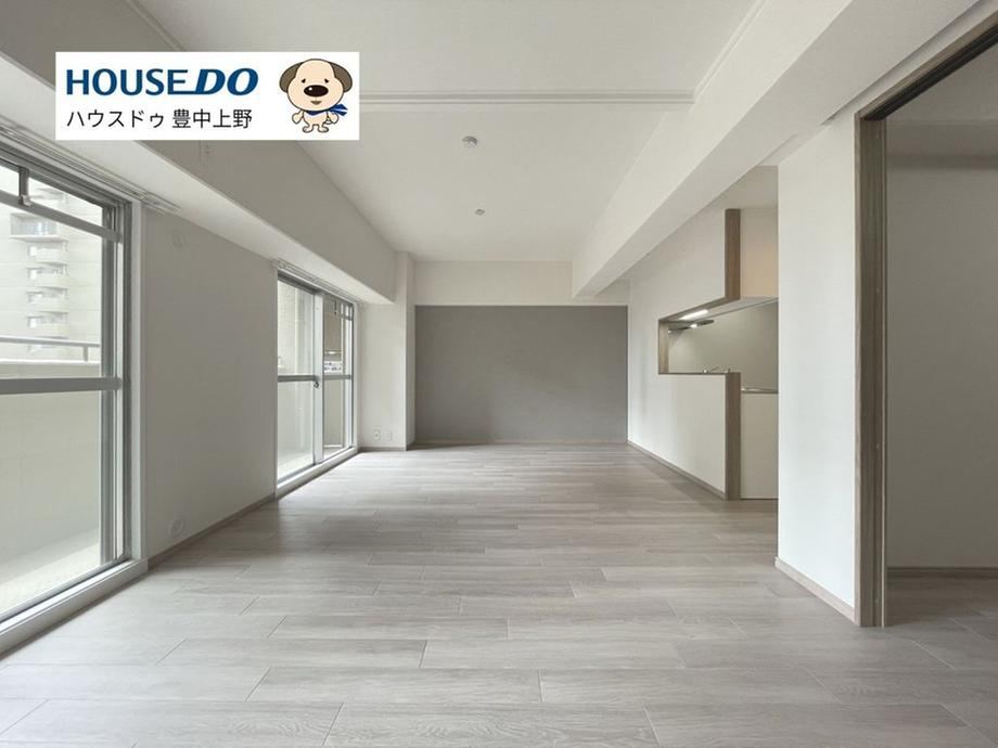 2LDK+S apartment in Toyonaka, Osaka - Photo 1