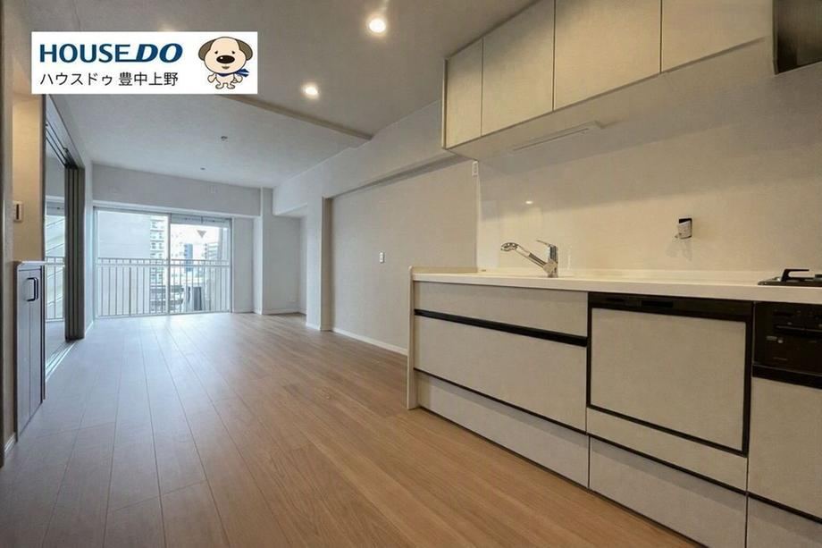3LDK apartment in Toyonaka, Osaka - Photo 1