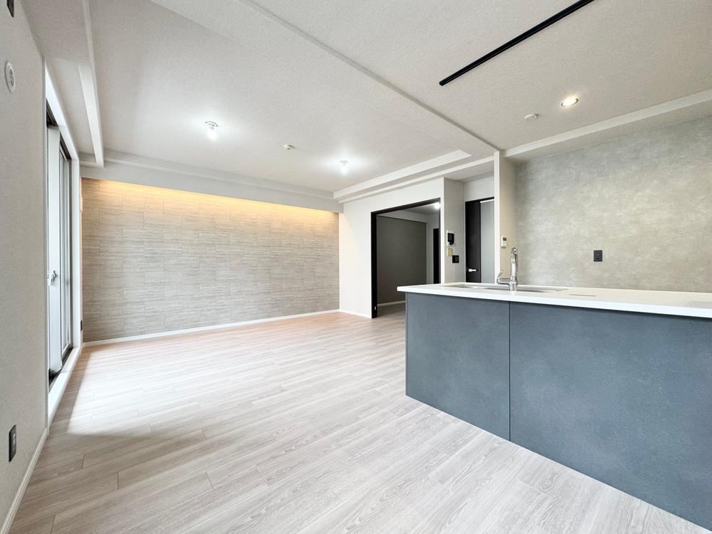 3LDK apartment in Nishi Ward, Osaka - Photo 1