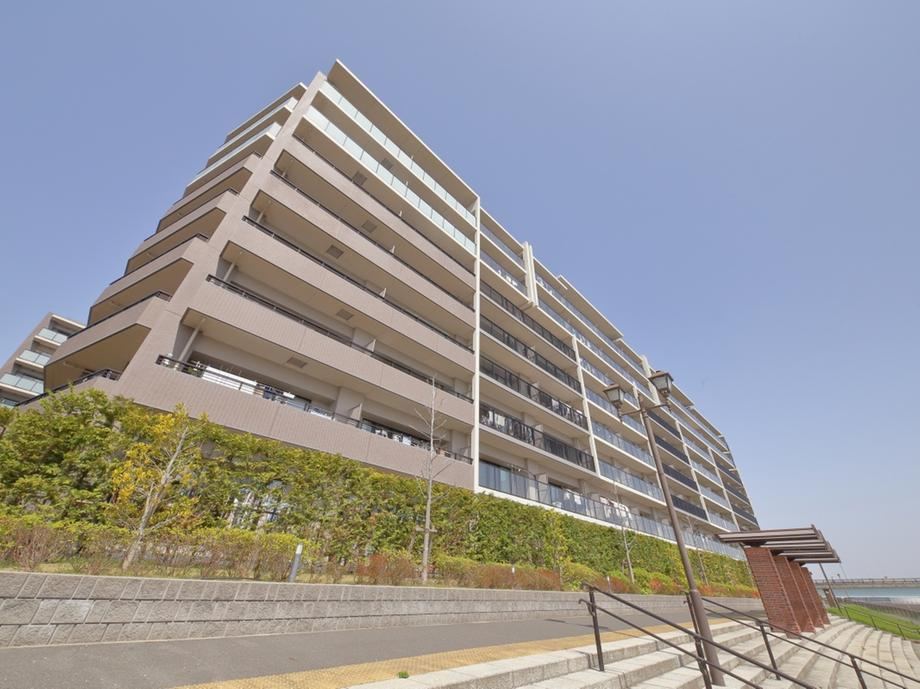 4LDK apartment in Koshigaya, Saitama - Photo 1