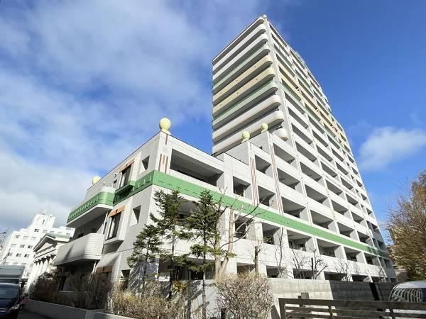 3LDK apartment in Chuo Ward, Sapporo, Hokkaido - Photo 1