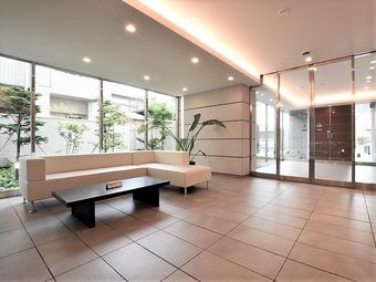 3LDK apartment in Suruga Ward