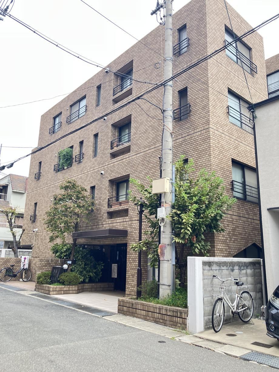 3LDK apartment in Higashinada Ward, Kobe, Hyogo - Photo 1