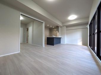 2LDK+S apartment in Tempaku Ward, Nagoya