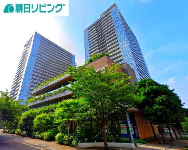 3LDK apartment in Koganei, Tokyo - Photo 1