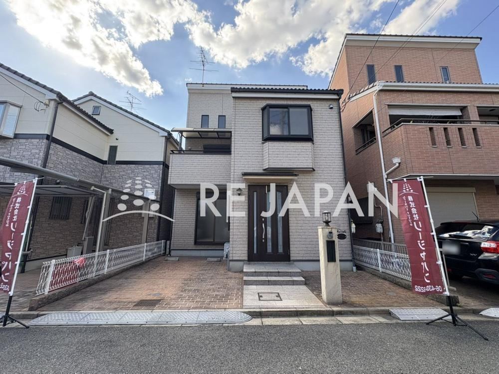 4LDK house in Higashiosaka, Osaka - Photo 1