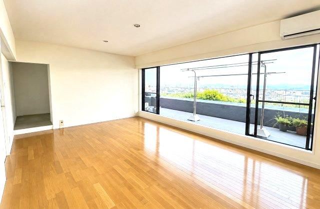 3LDK apartment in Ashiya, Hyogo - Photo 1