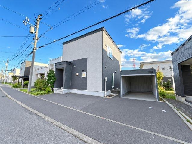2LDK+S house in Kita Ward, Sapporo, Hokkaido - Photo 1