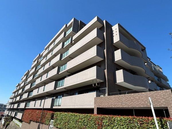 3LDK apartment in Tama, Tokyo - Photo 1