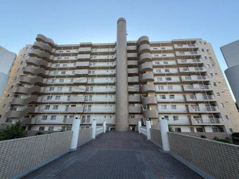 4LDK apartment in Yoshikawa