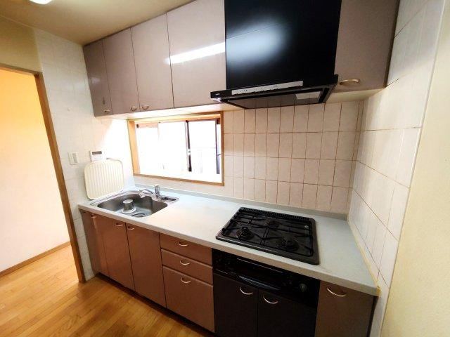3LDK apartment in Inage Ward, Chiba - Photo 1