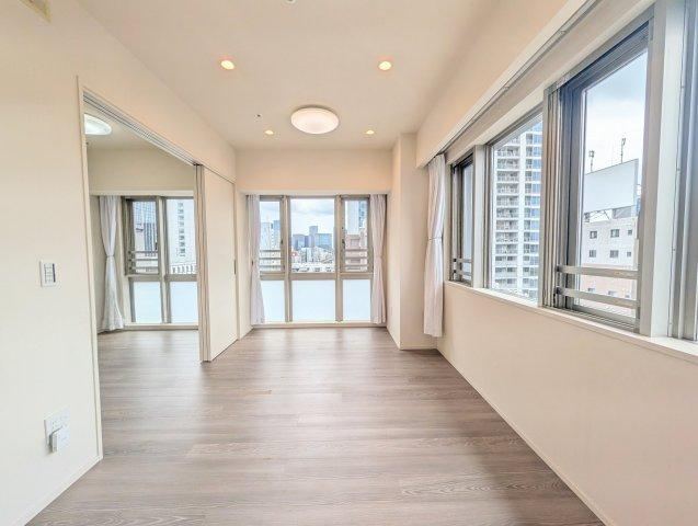 2LDK apartment in Chiyoda Ward, Tokyo - Photo 1