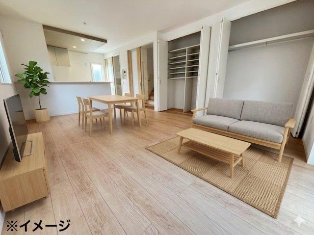 4LDK house in Hatsukaichi, Hiroshima - Photo 1
