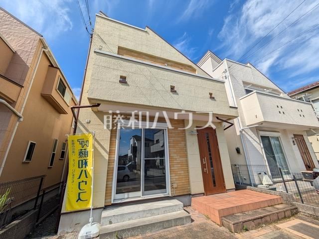 4LDK house in Chofu, Tokyo - Photo 1