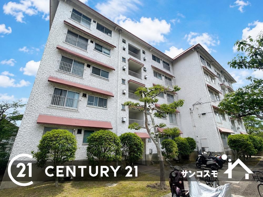 3LDK apartment in Hirakata, Osaka - Photo 1