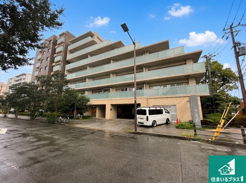 4LDK apartment in Amagasaki, Hyogo - Photo 1
