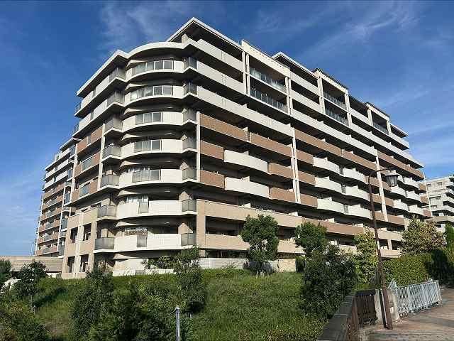 5LDK apartment in Izumi, Osaka - Photo 1