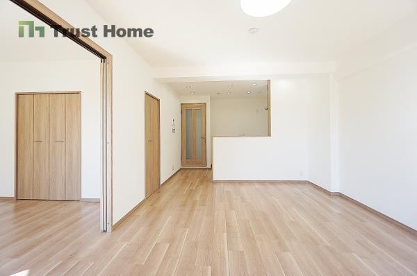 3LDK apartment in Toyonaka, Osaka - Photo 1