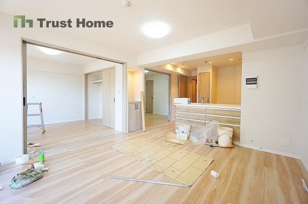 4LDK apartment in Suita, Osaka - Photo 1