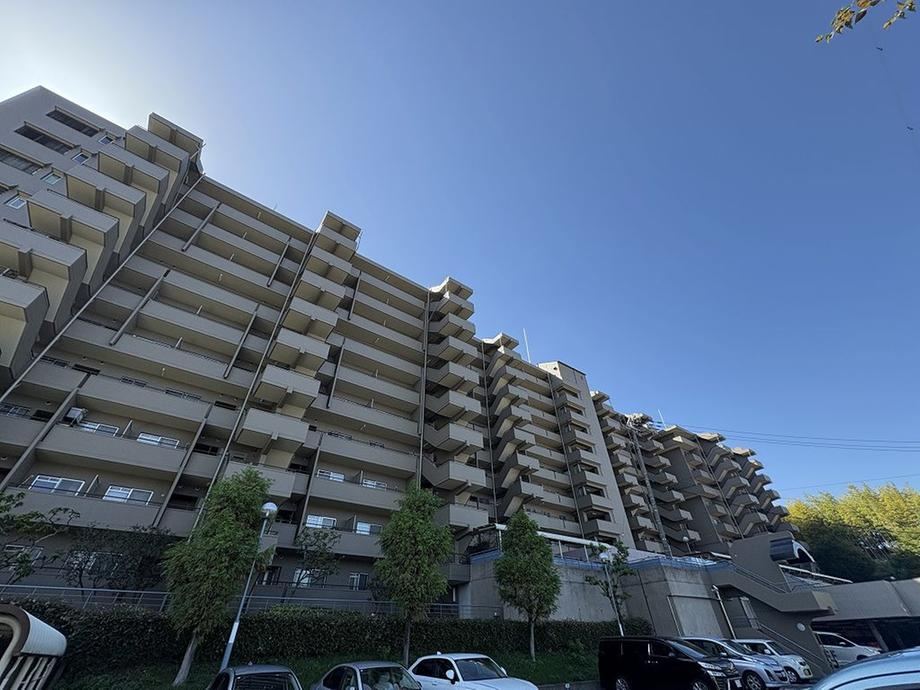 3LDK apartment in Hirakata, Osaka - Photo 1