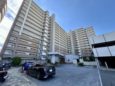 3LDK apartment in Shijonawate, Osaka - Photo 1