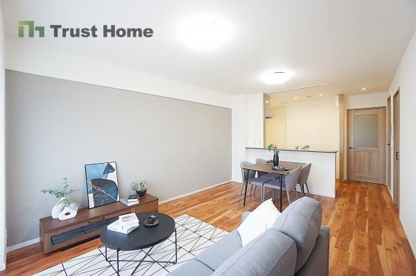 3LDK apartment in Suita, Osaka - Photo 1