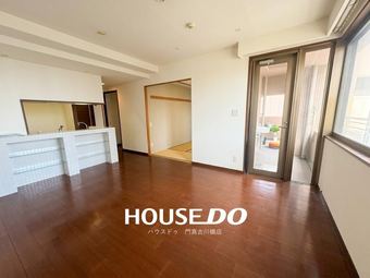 4LDK apartment in Asahi Ward