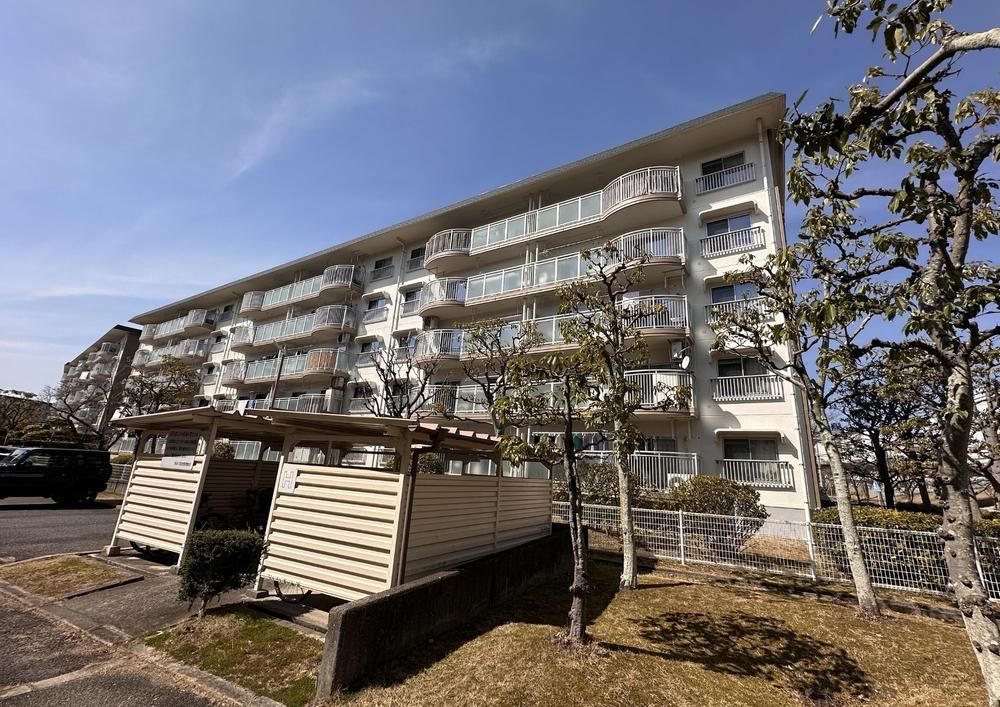 4DK apartment in Suma Ward, Kobe, Hyogo - Photo 1