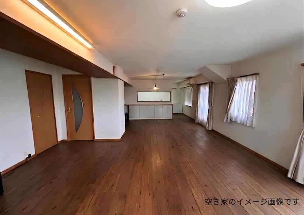3LDK+S apartment in Tarumi Ward, Kobe, Hyogo - Photo 1