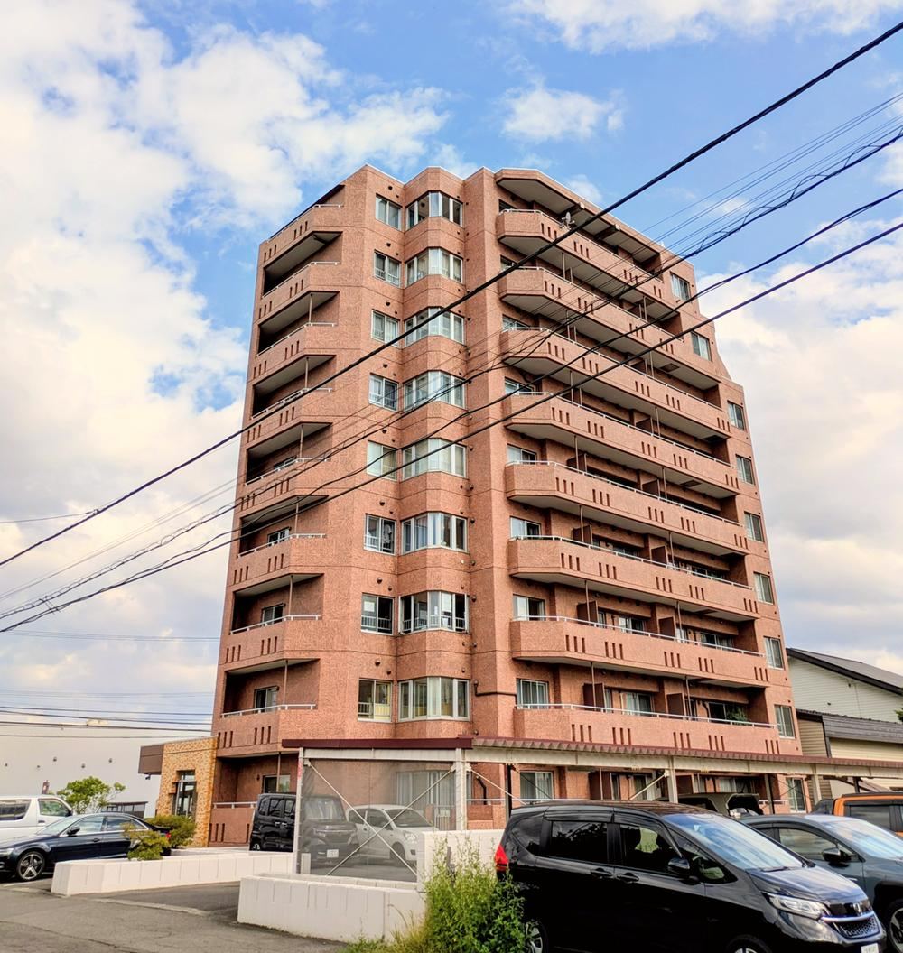 3LDK+S apartment in Chuo Ward, Sapporo, Hokkaido - Photo 1