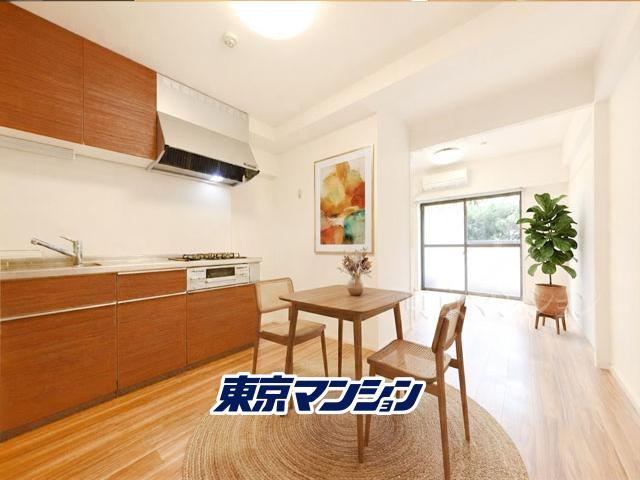 1DK apartment in Shibuya Ward, Tokyo - Photo 1