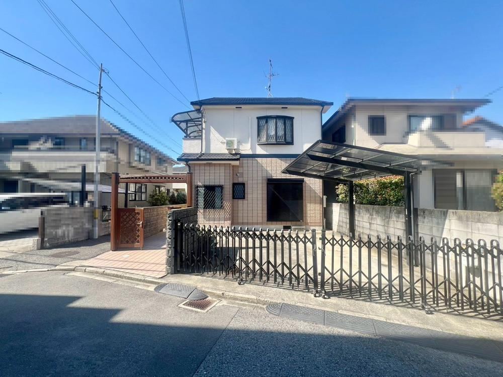 4LDK house in Takaishi, Osaka - Photo 1