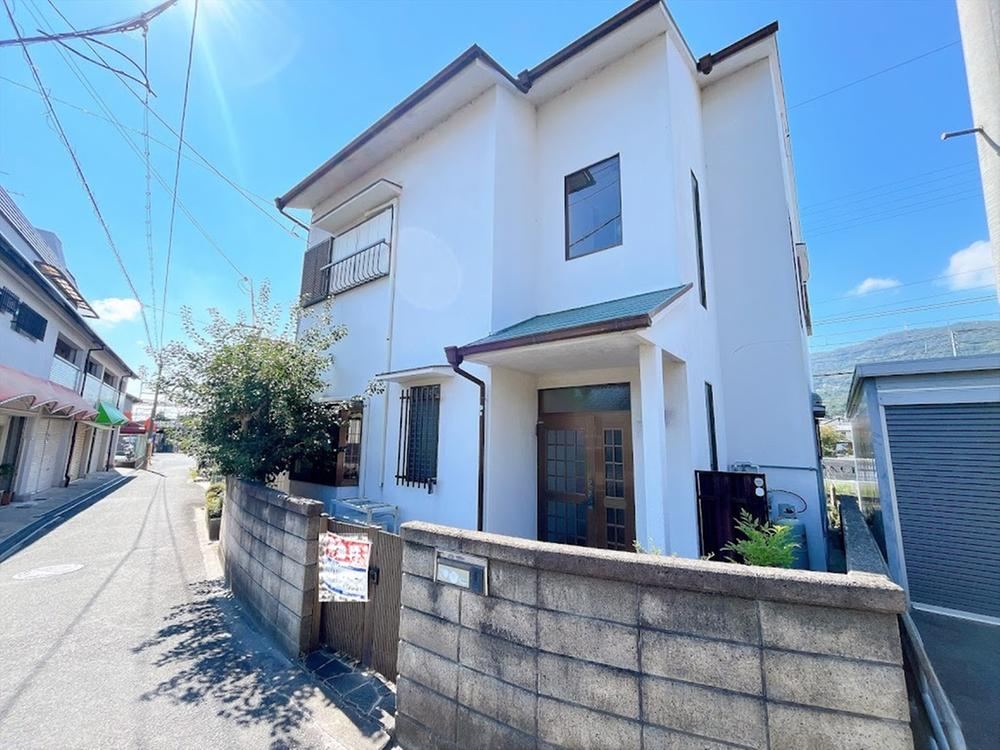 4LDK house in Ikoma, Nara - Photo 1
